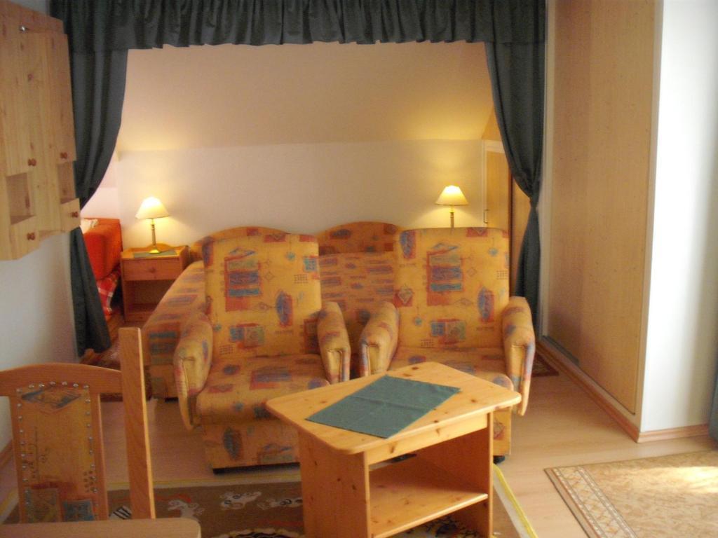 Apart Hevizi Haz Room photo